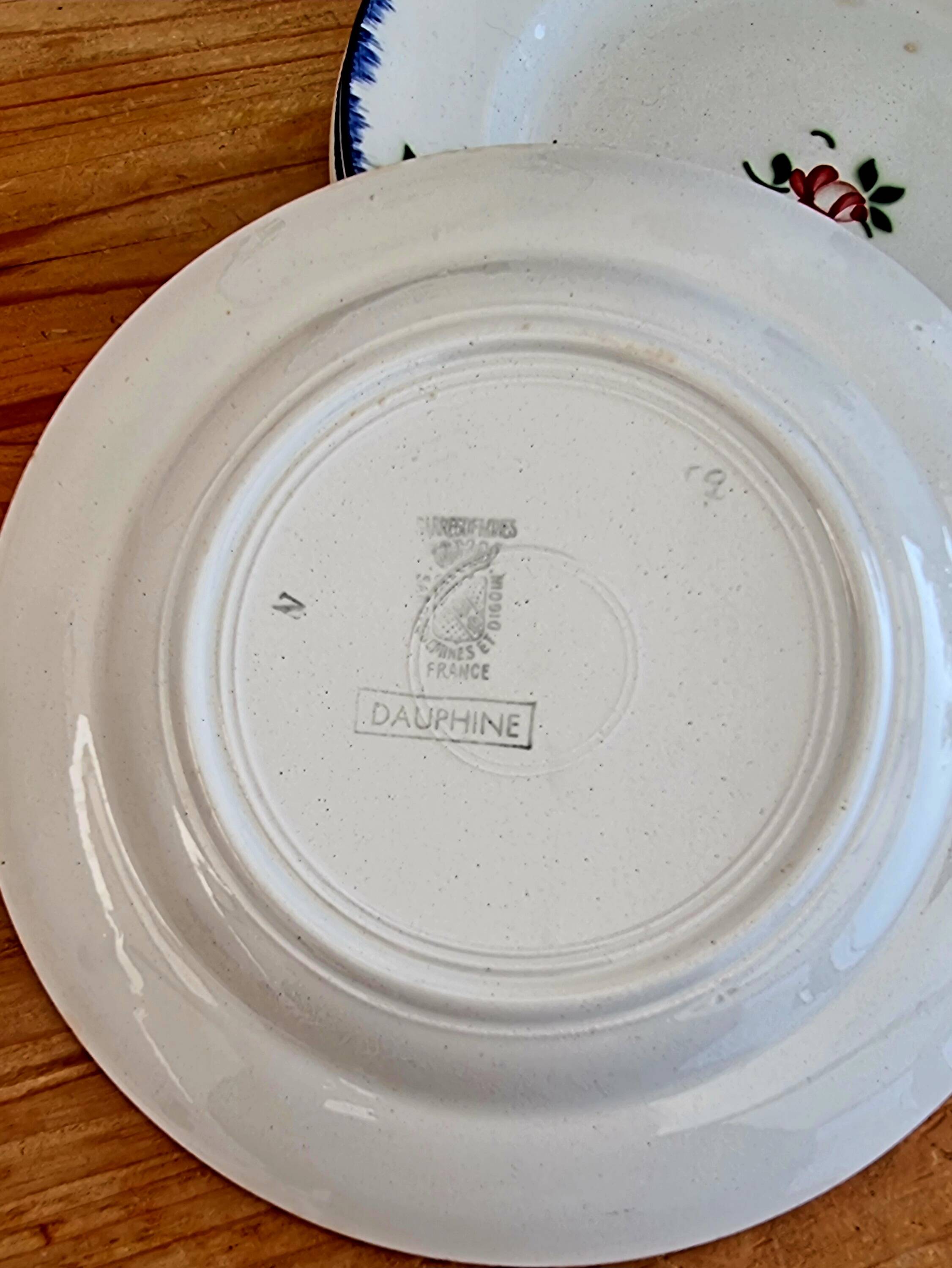 Set of 5 Digoin Sarreguemines Dauphine model dessert plates