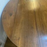 Oval table with 6 legs, 3 extensions, 12 people