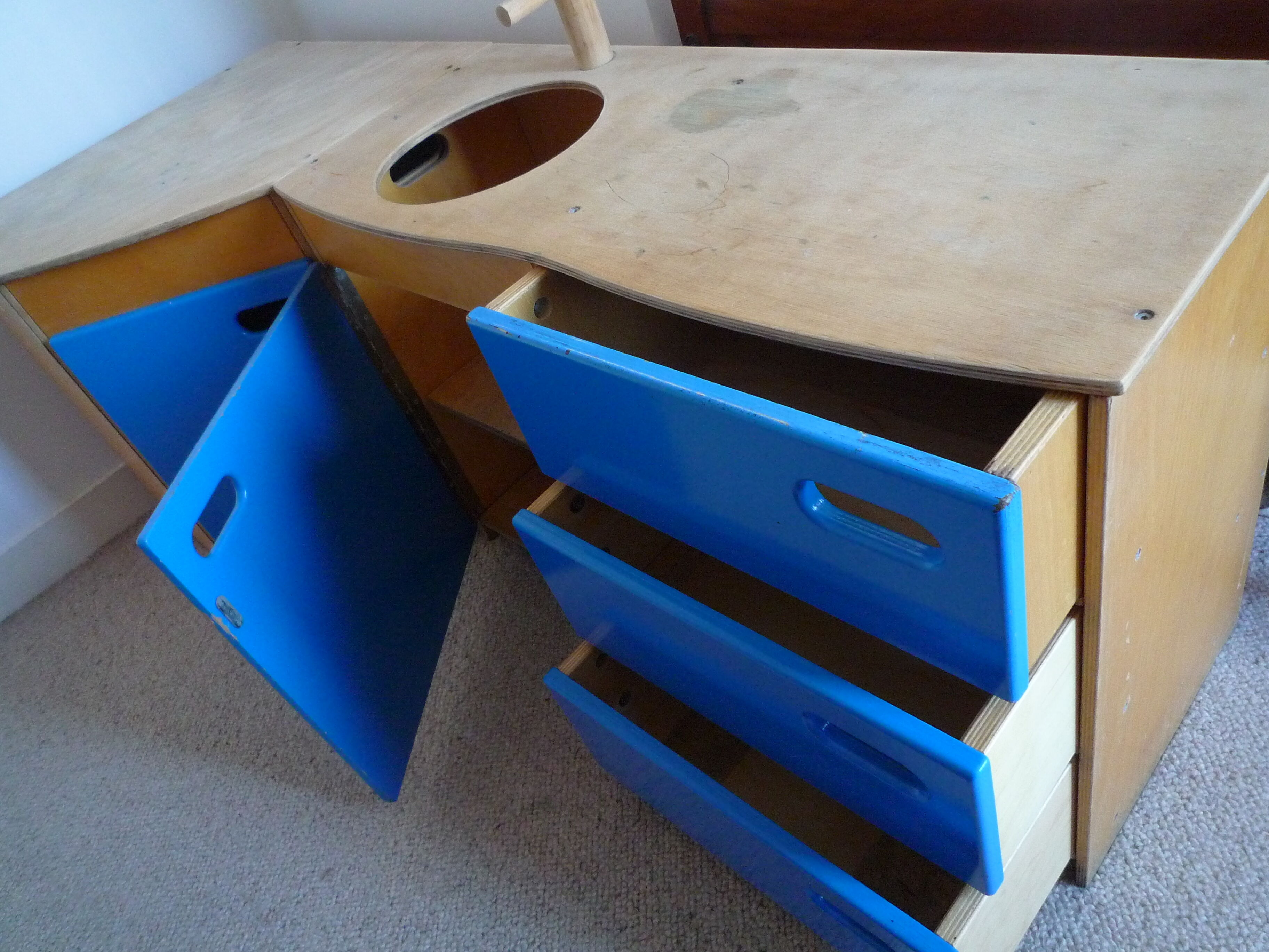 Corner kitchen in wood / dinette brand WESCO, vintage 90s