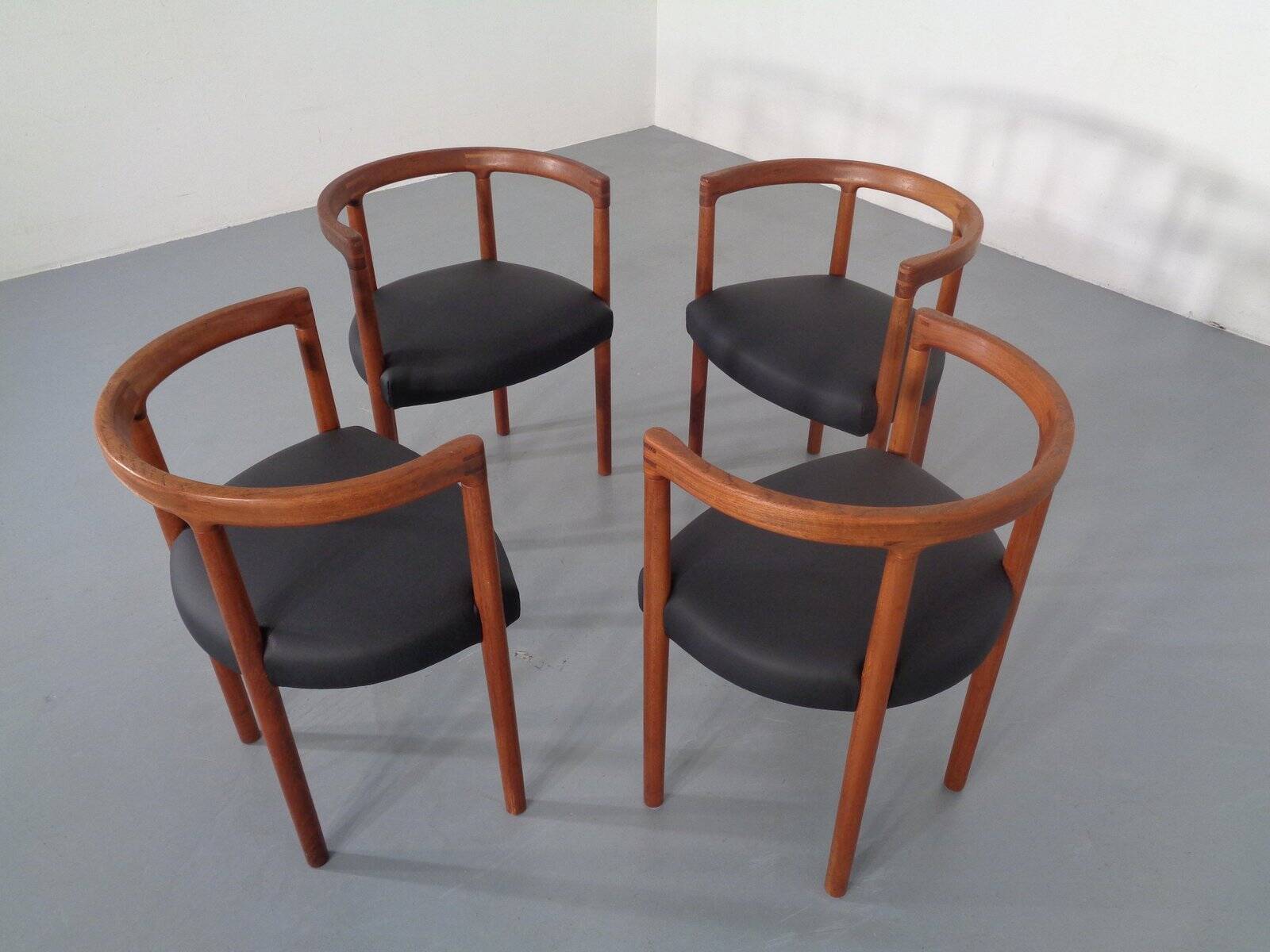 Teak & Leather Model 195 Dining Chairs by Ole Gjerløv-Knudsen & Torben Lind for France & Søn, Denmark, 1960s, Set of 4