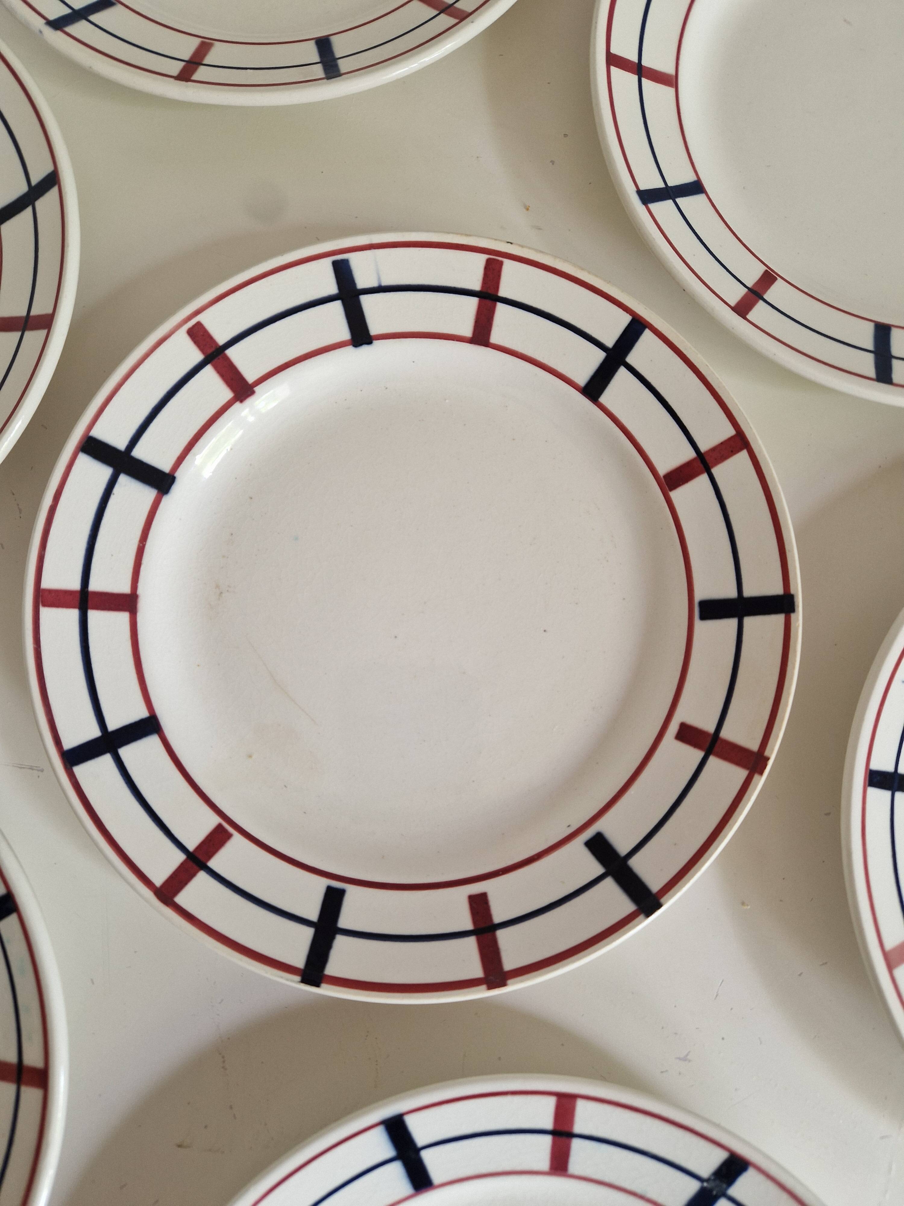 Set of 7 Saint Amandinoise Dessert Plates