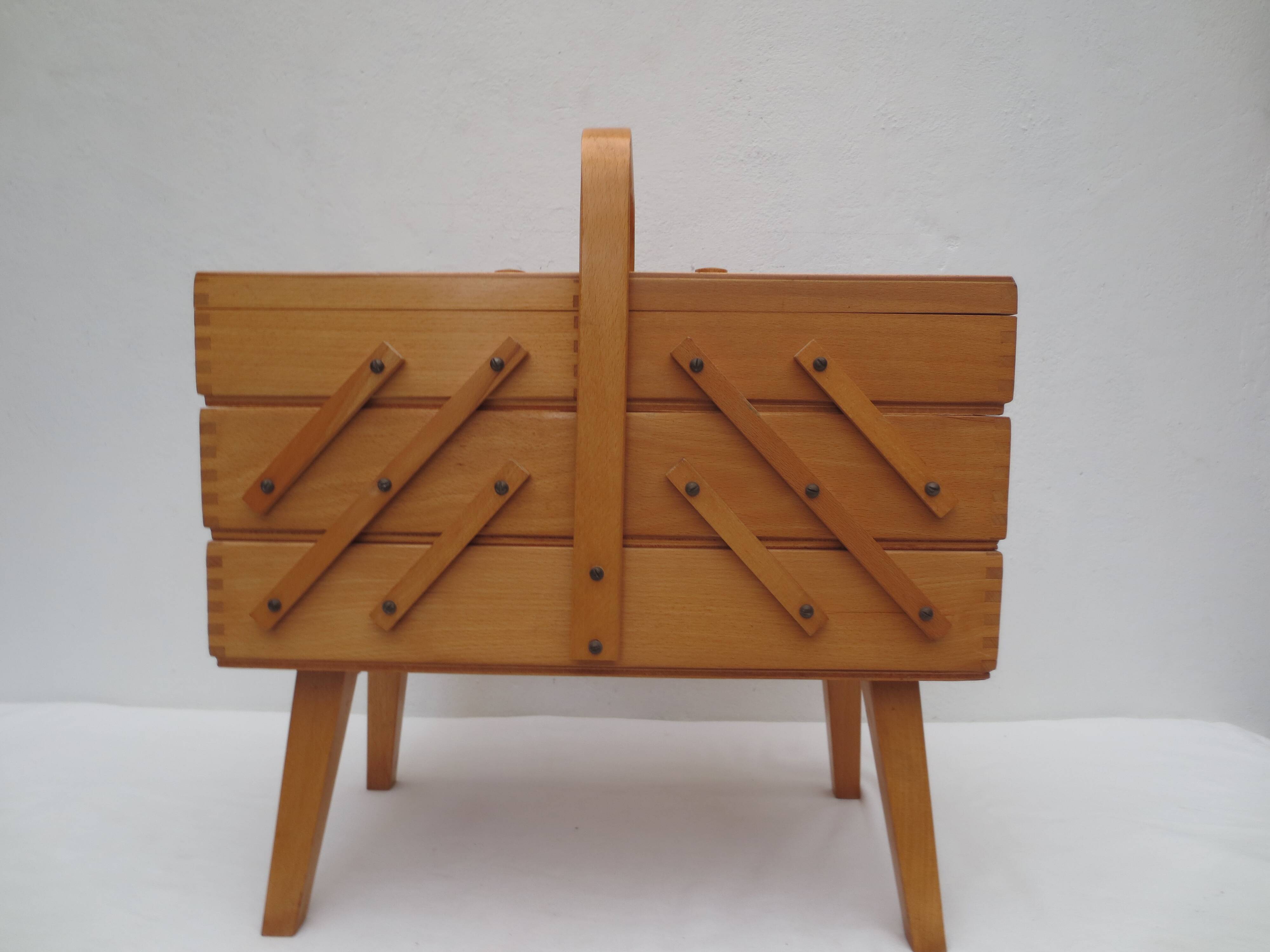 Nice-sized worker, in light varnished wood