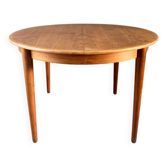 Danish teak dining table mSe Mobler, distributed by Samcom