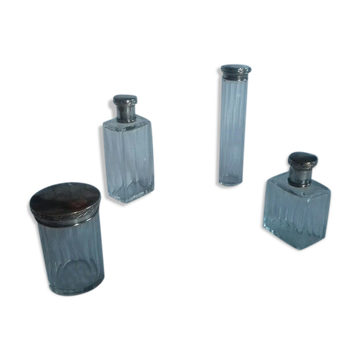 Lot de 4 flacons de toilette en verre bouchons en métal argenté