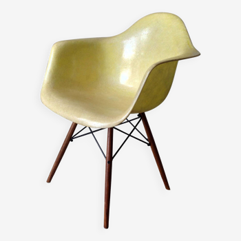 Prototype edition Herman Miller by Zenith Plastics - Ray & Charles Eames armchair