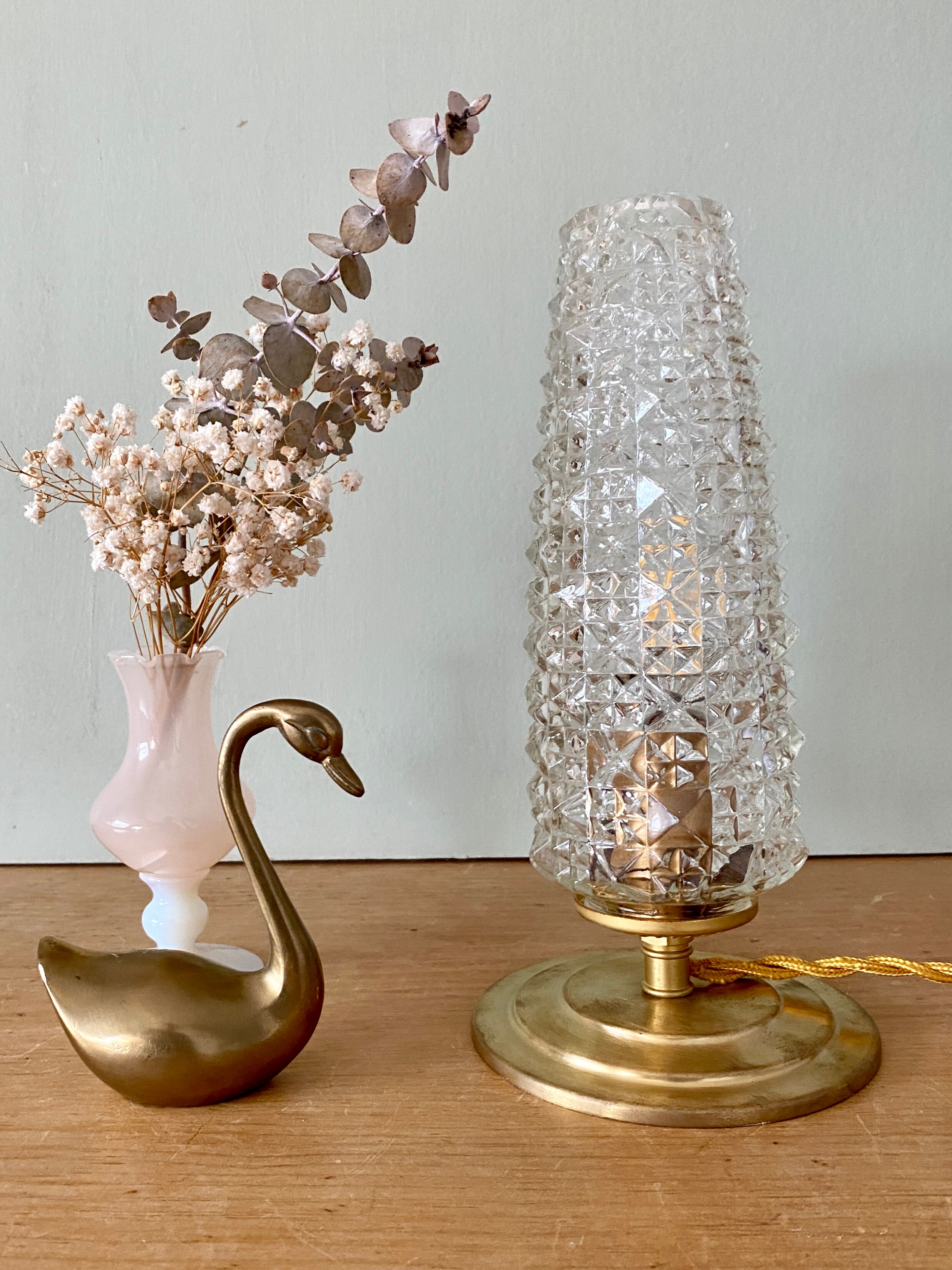 Vintage tulip table lamp in molded glass