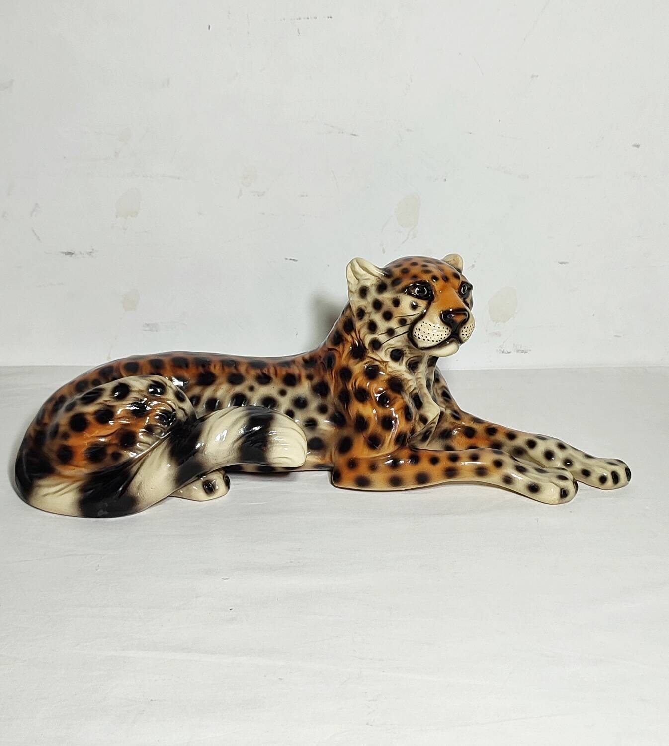 Leopardo de cerámica. España, 1960s.