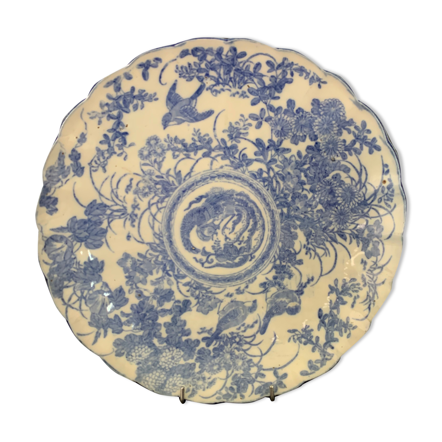Chinese porcelain plate inspired by the blue family, late nineteenth early twentieth century