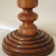 Paire de bougeoirs en bois torsadé et laiton vintage
