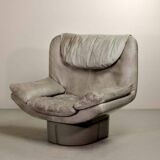 Eye-Catching Italian Grey Leather Lounge Chair by Ammanati & Vitello, 1970s