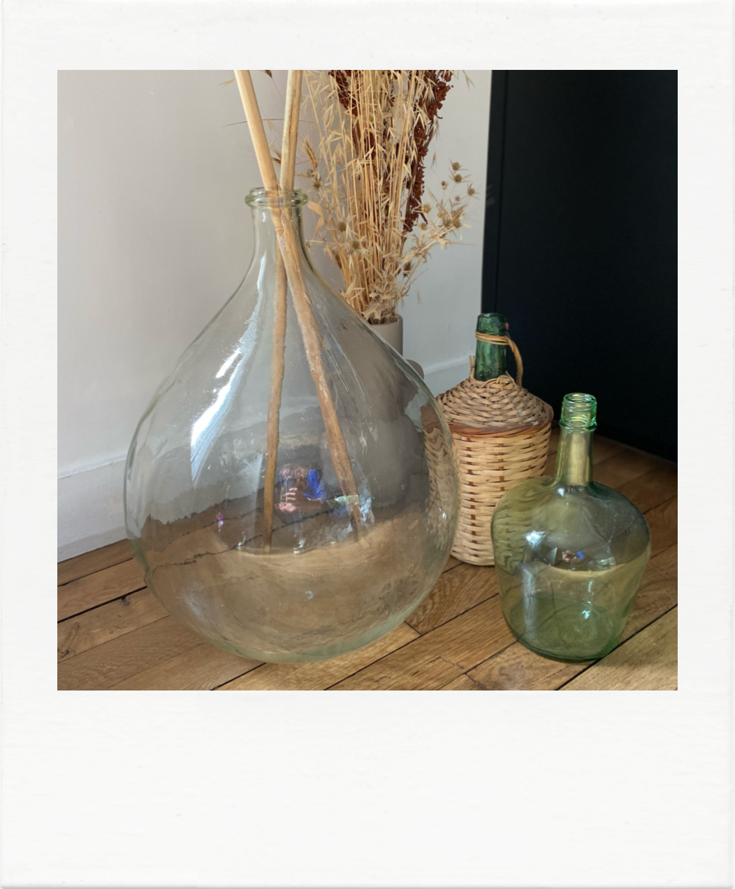 Demijohn in wicker dress