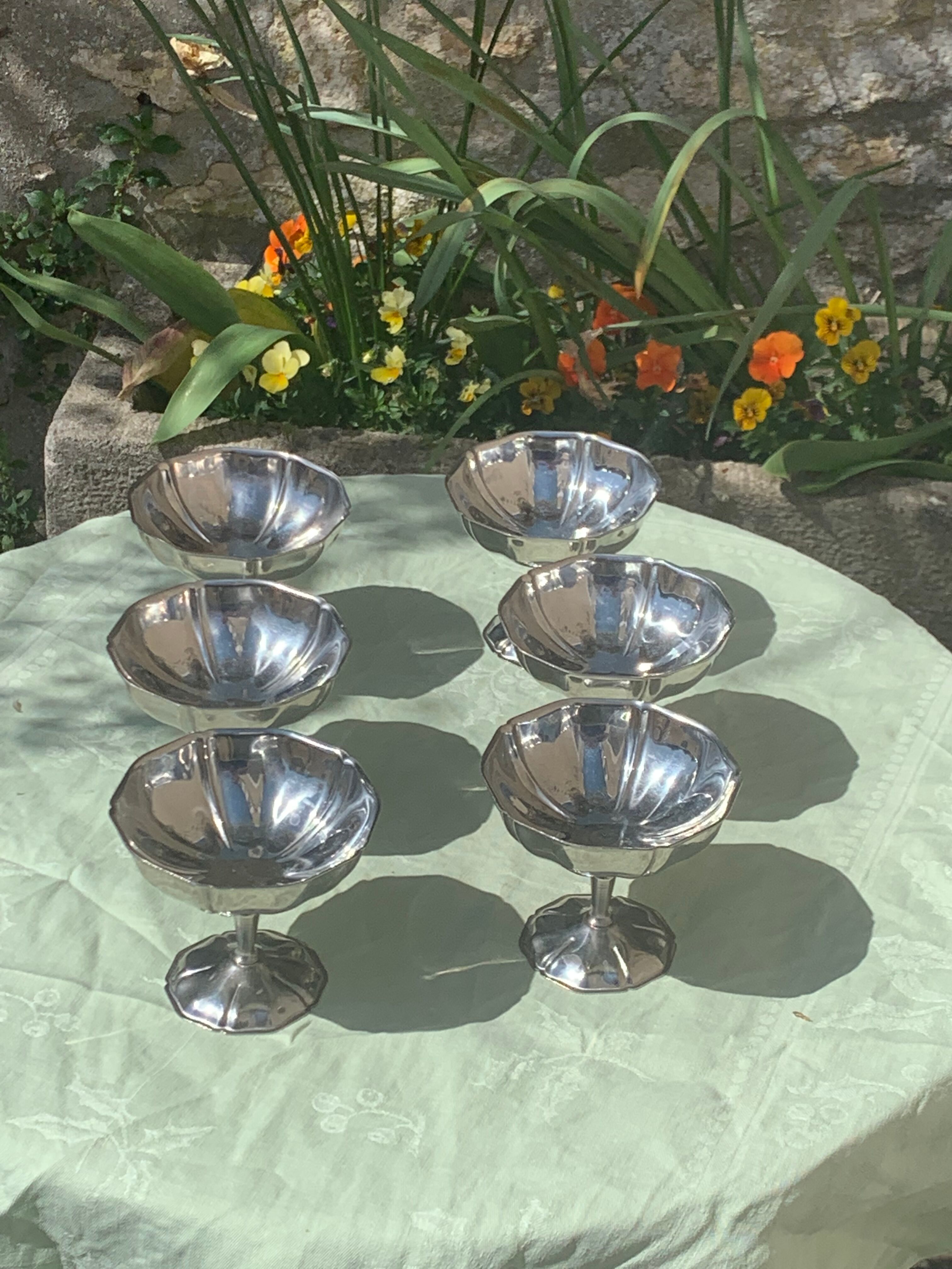 6 coupes en inox vintage, forme de fleurs