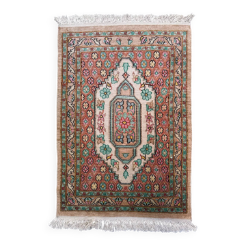 Vintage Kashmir silk rug, medallion floral 50x75cm hand knotted 2539