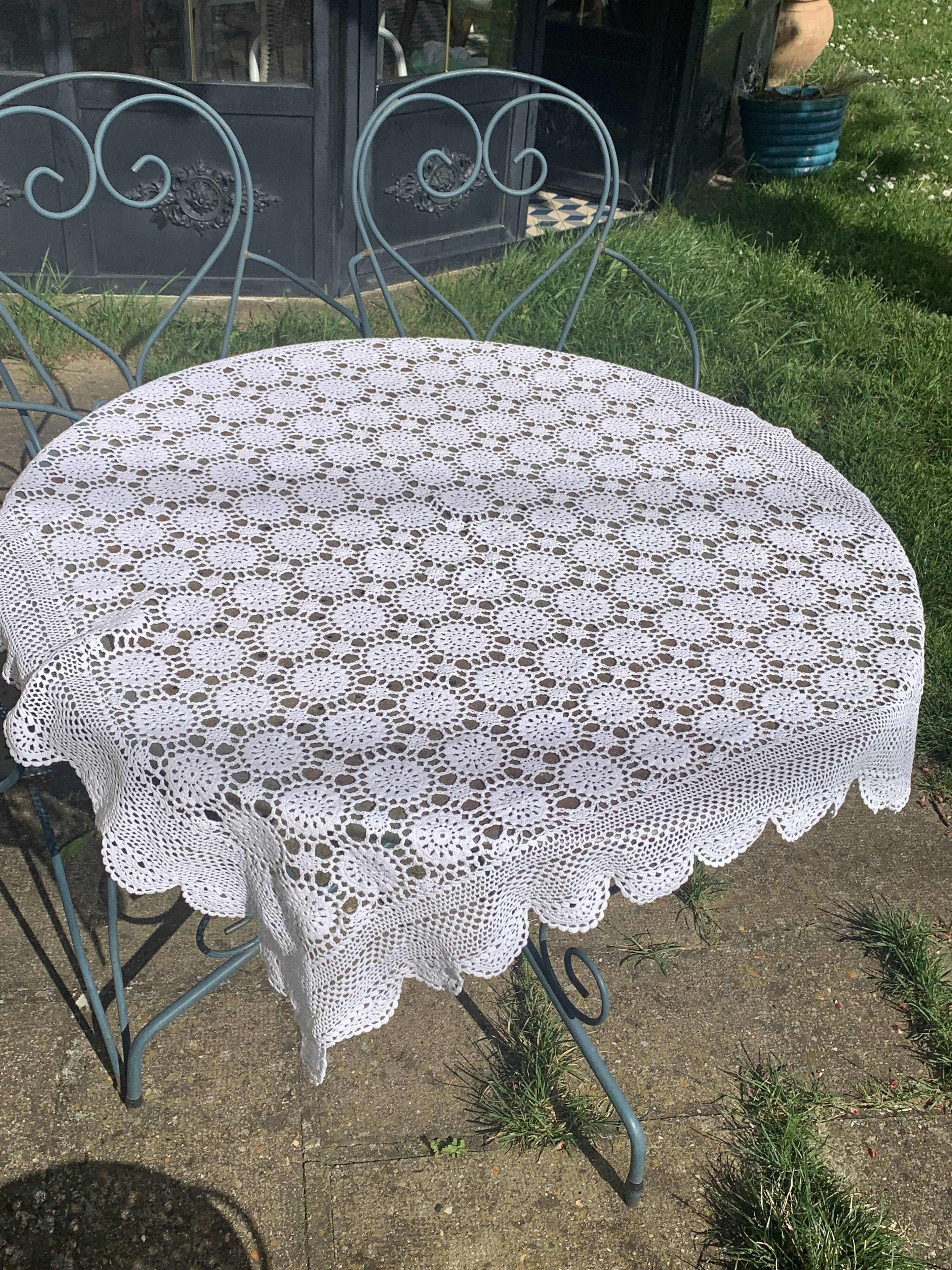 Tablecloth, crochet blanket in white cotton, artisanal and vintage