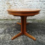 Scandinavian table