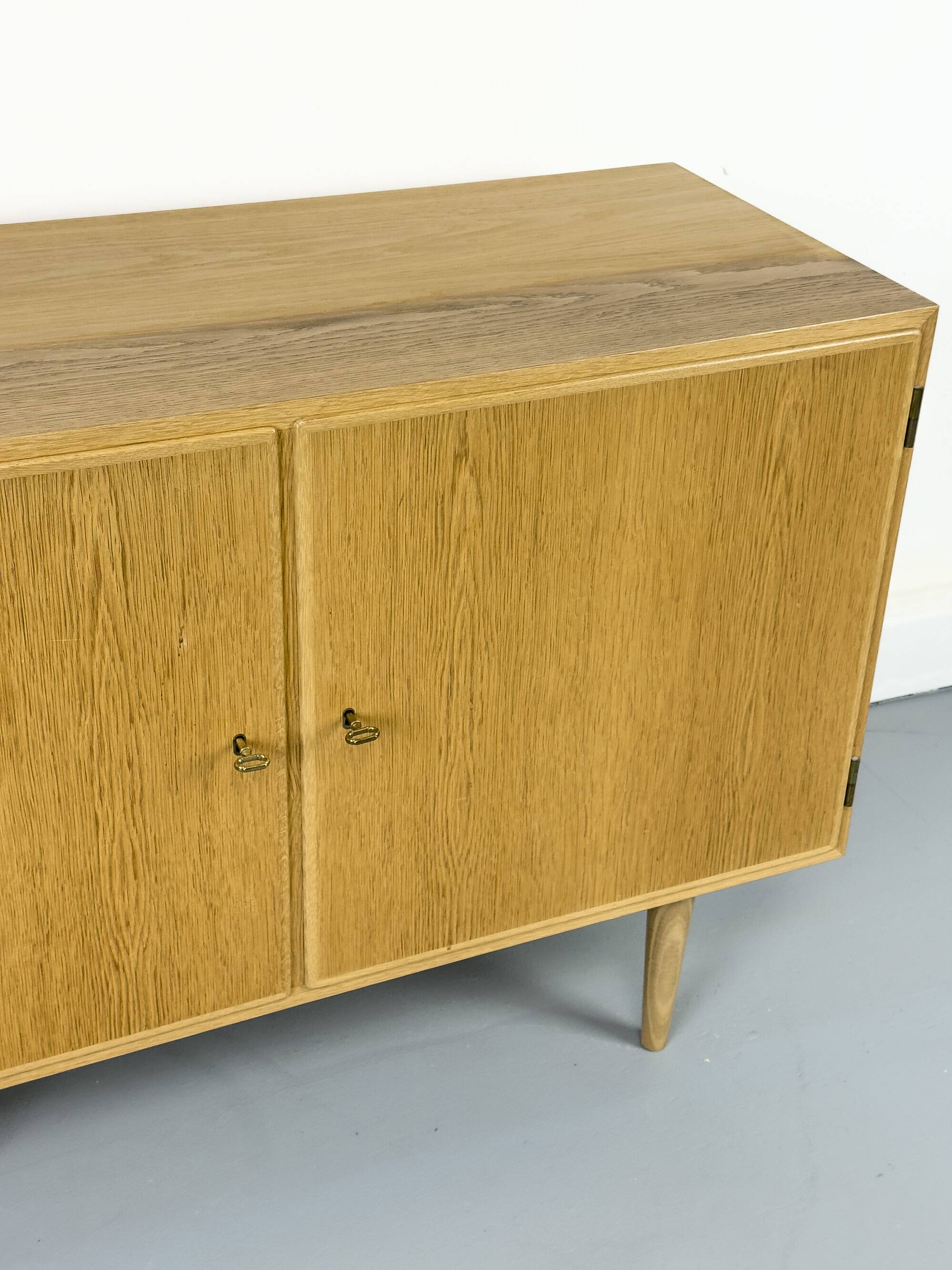Mid-Century Oak Sideboard by Carlo Jensen for Hundevad & Co., 1960s