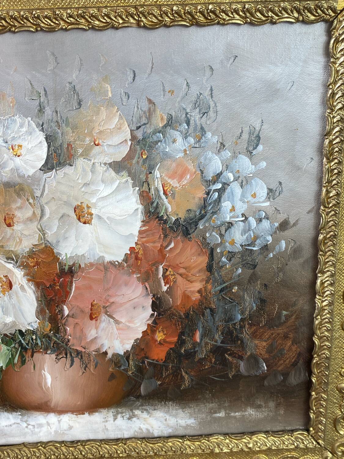 Huile sur toile, décor floral, encadrement en bois doré