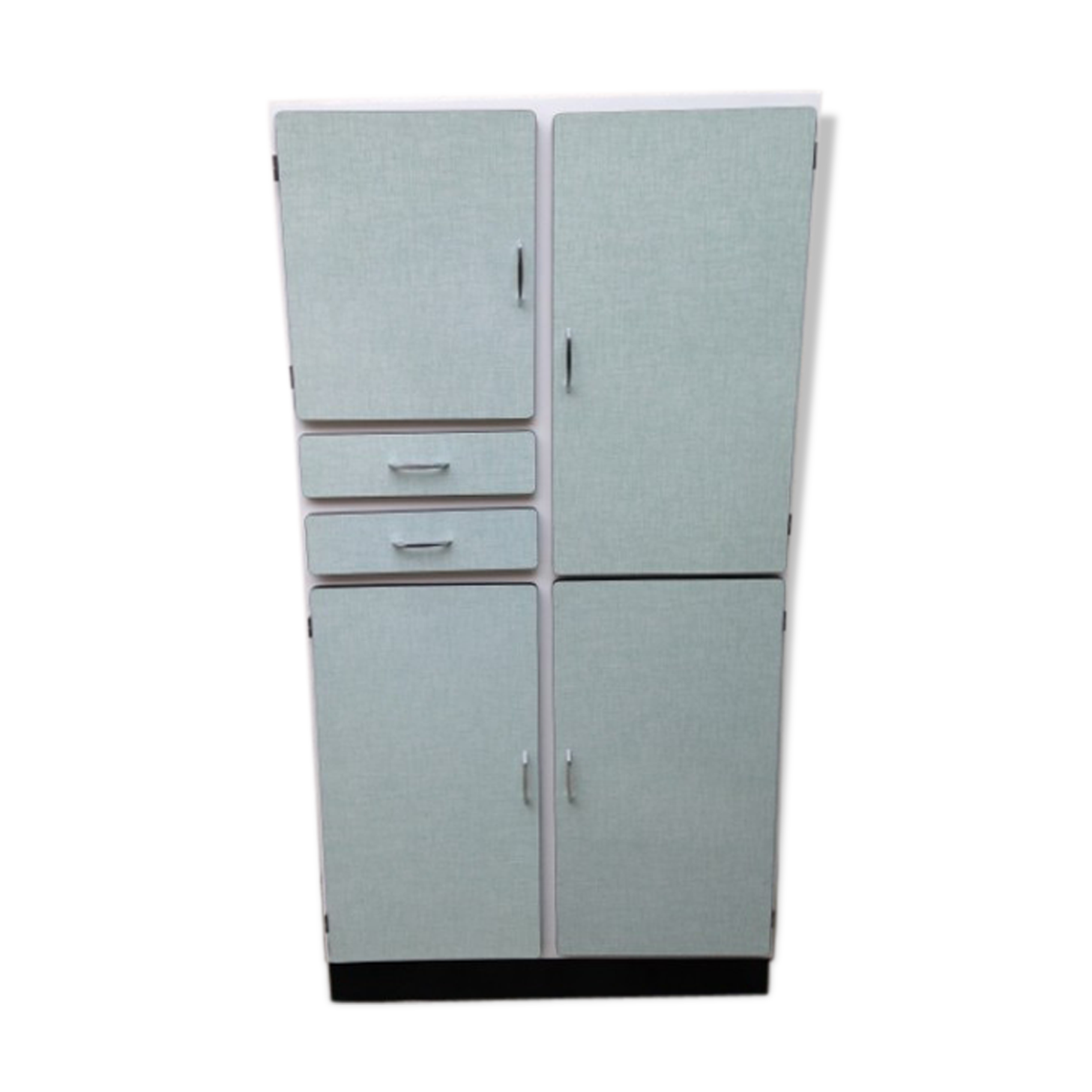 Green formica buffet of water