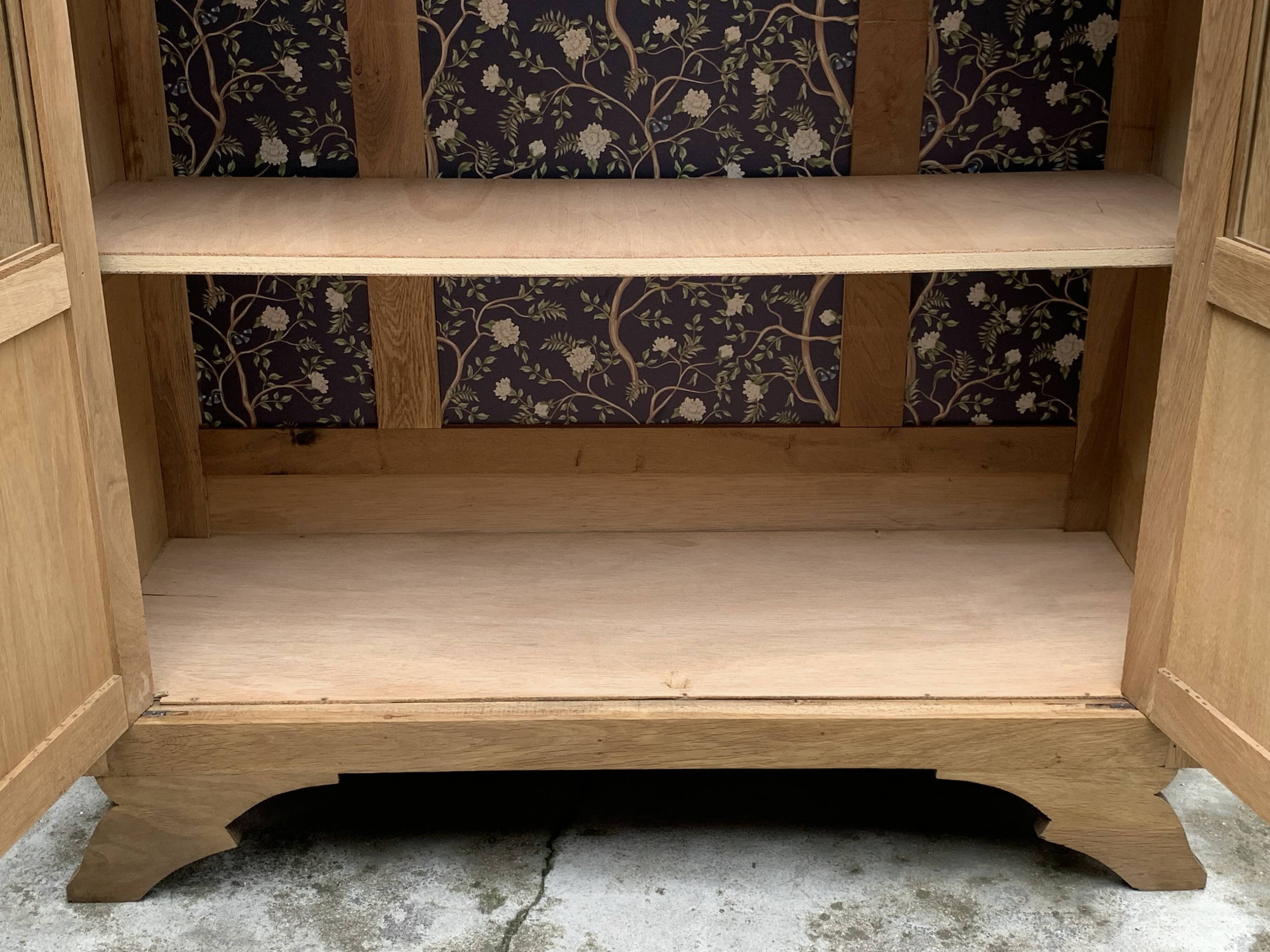 Parisian glass cabinet from La Samaritaine, 1960