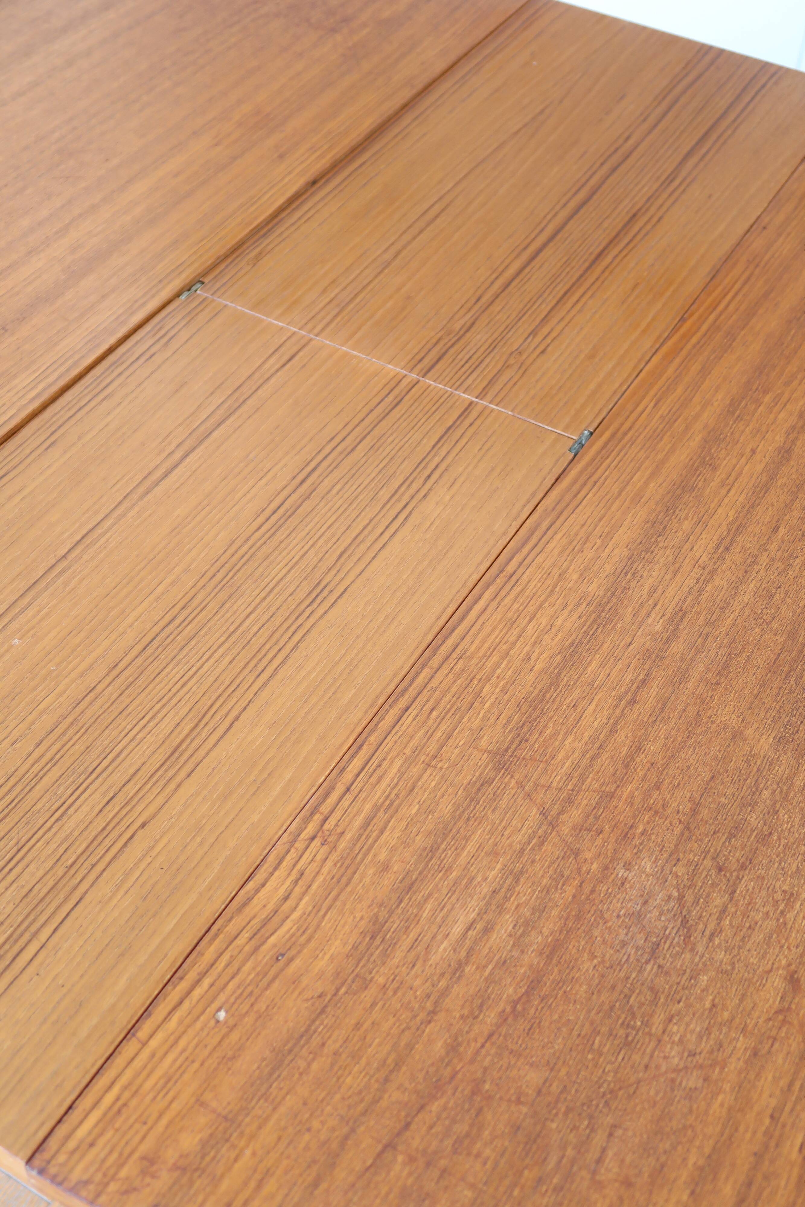 Scandinavian table 70's