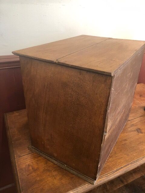 Wooden haberdashery furniture with 4 drawers