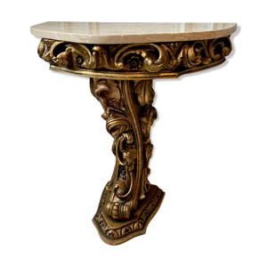 console en bois sculpté