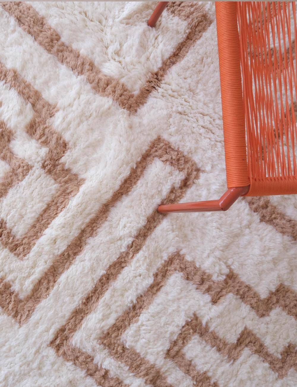 Modern Moroccan Rug - 343 x 254 cm