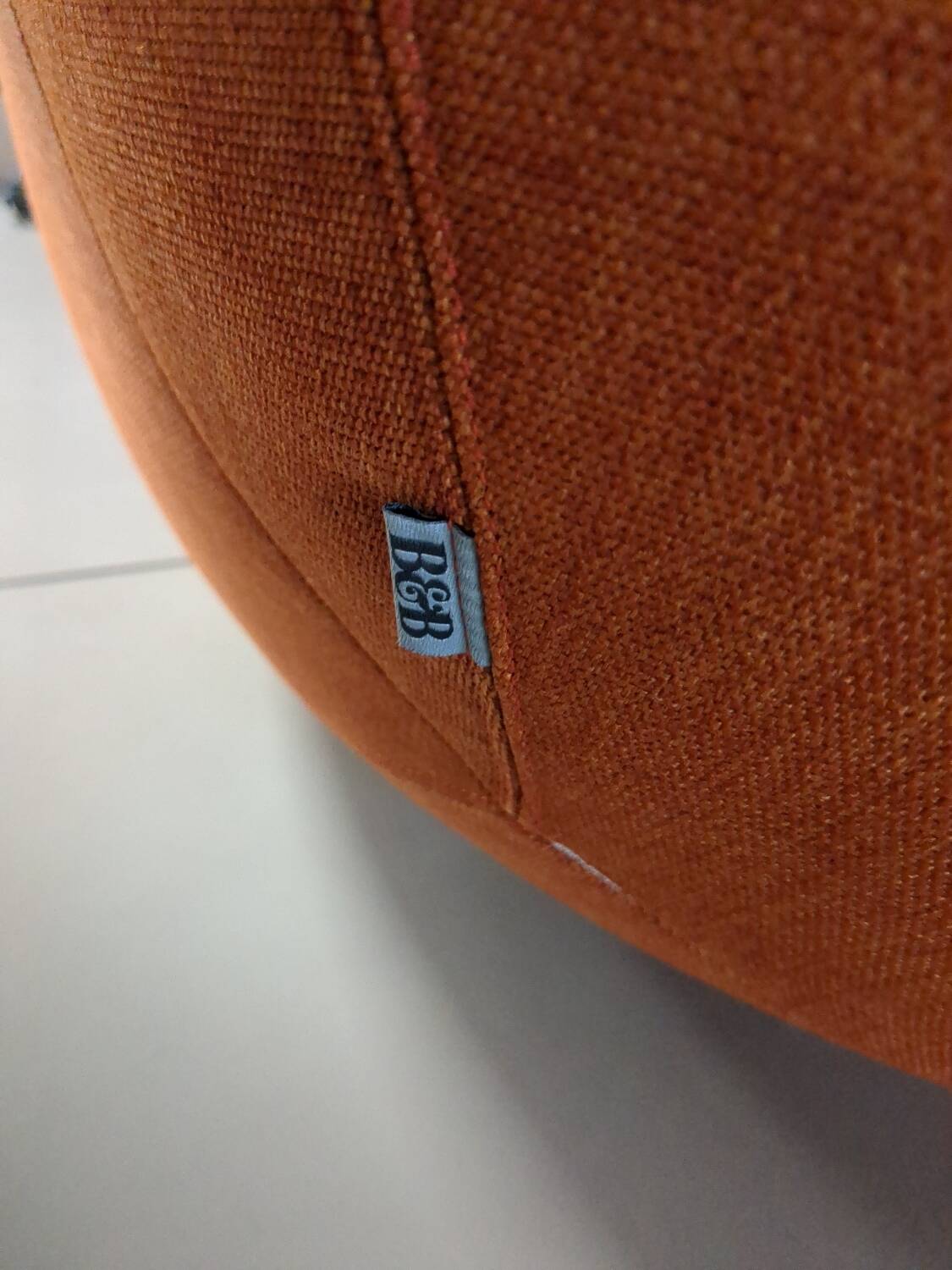 Tulip swivel armchair by B&B Italia