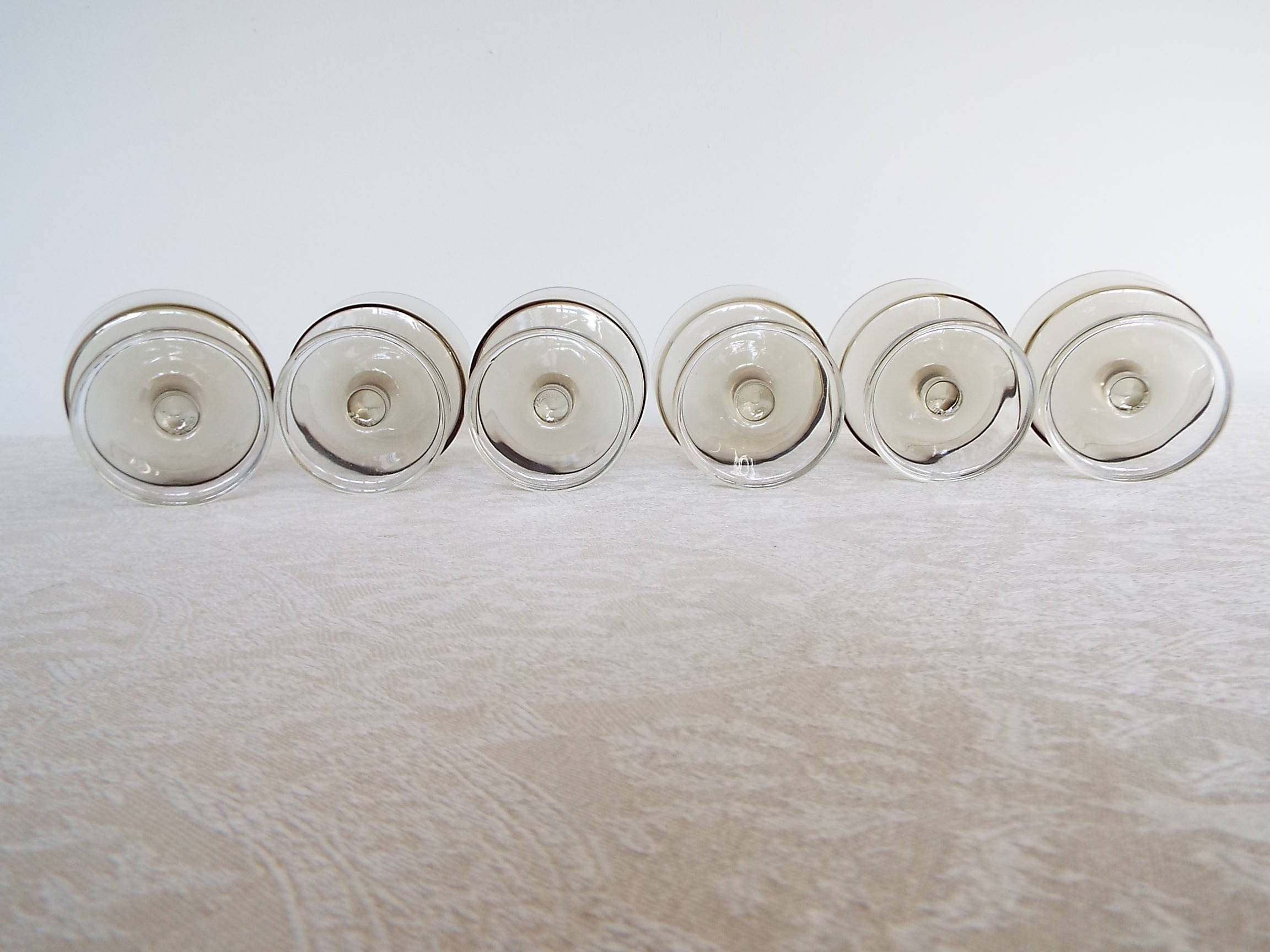 6 glasses of champagne cavalier in smoked glass
