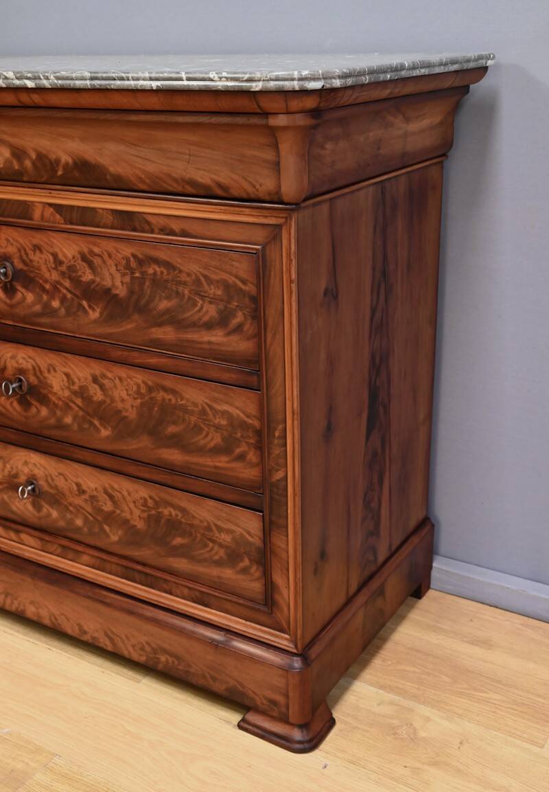 Mahogany chest of drawers, Louis-Philippe style – Late 19th century