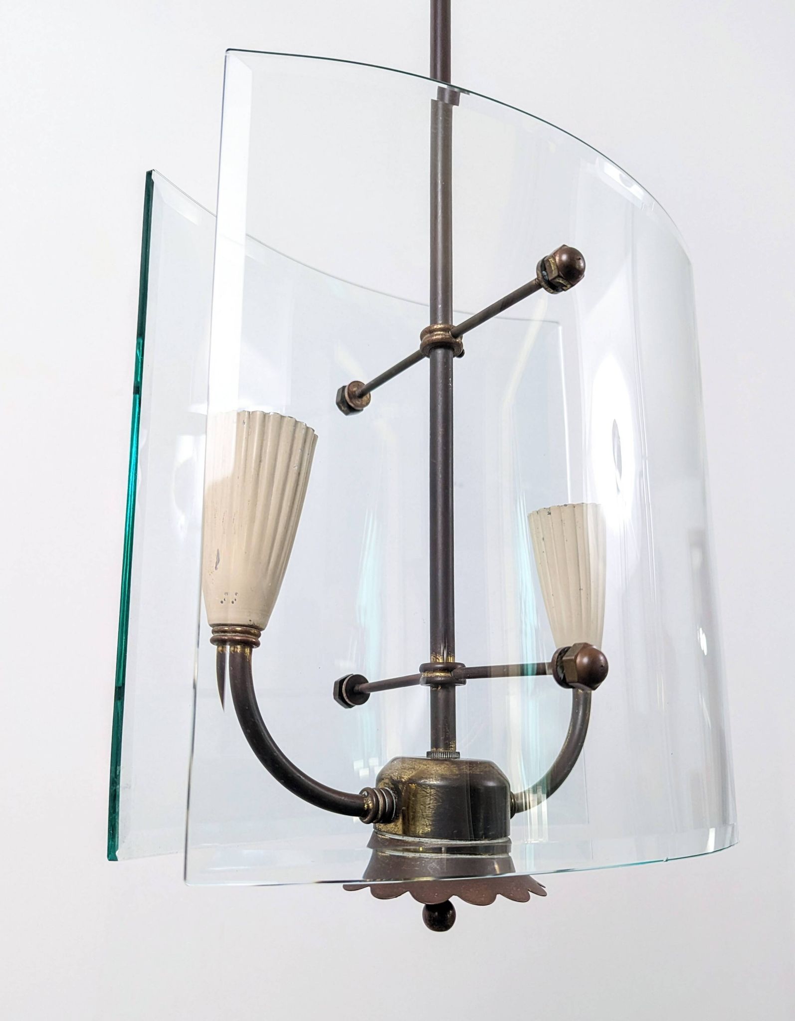 Pietro Chiesa for Fontana Arte Curved Glass and Brass Pendant Light 1940s