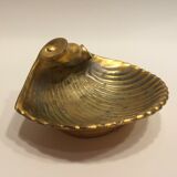 Empty gilded bronze pocket in the shape of a shell