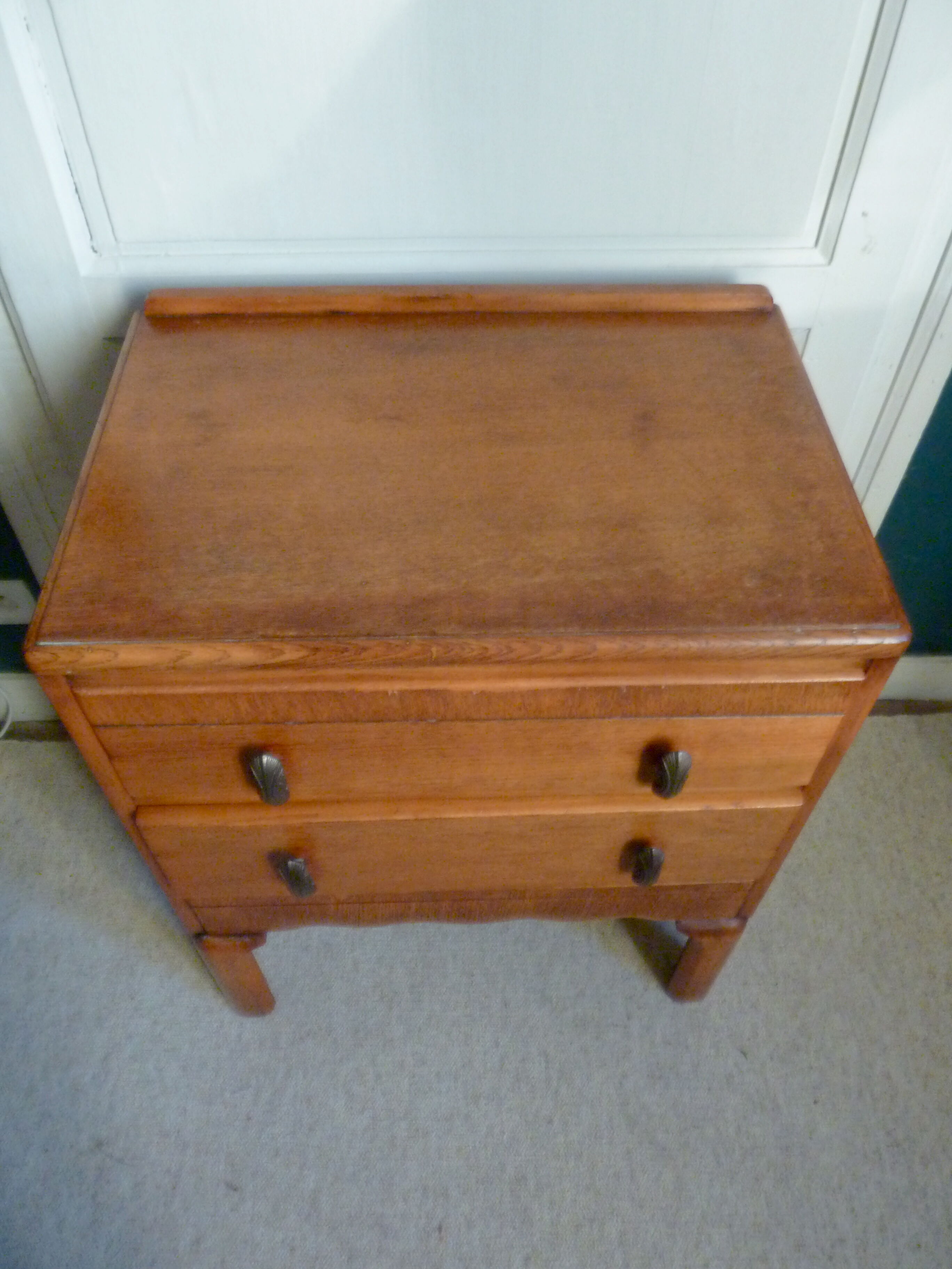 Commode sauteuse harris lebus arts and crafts