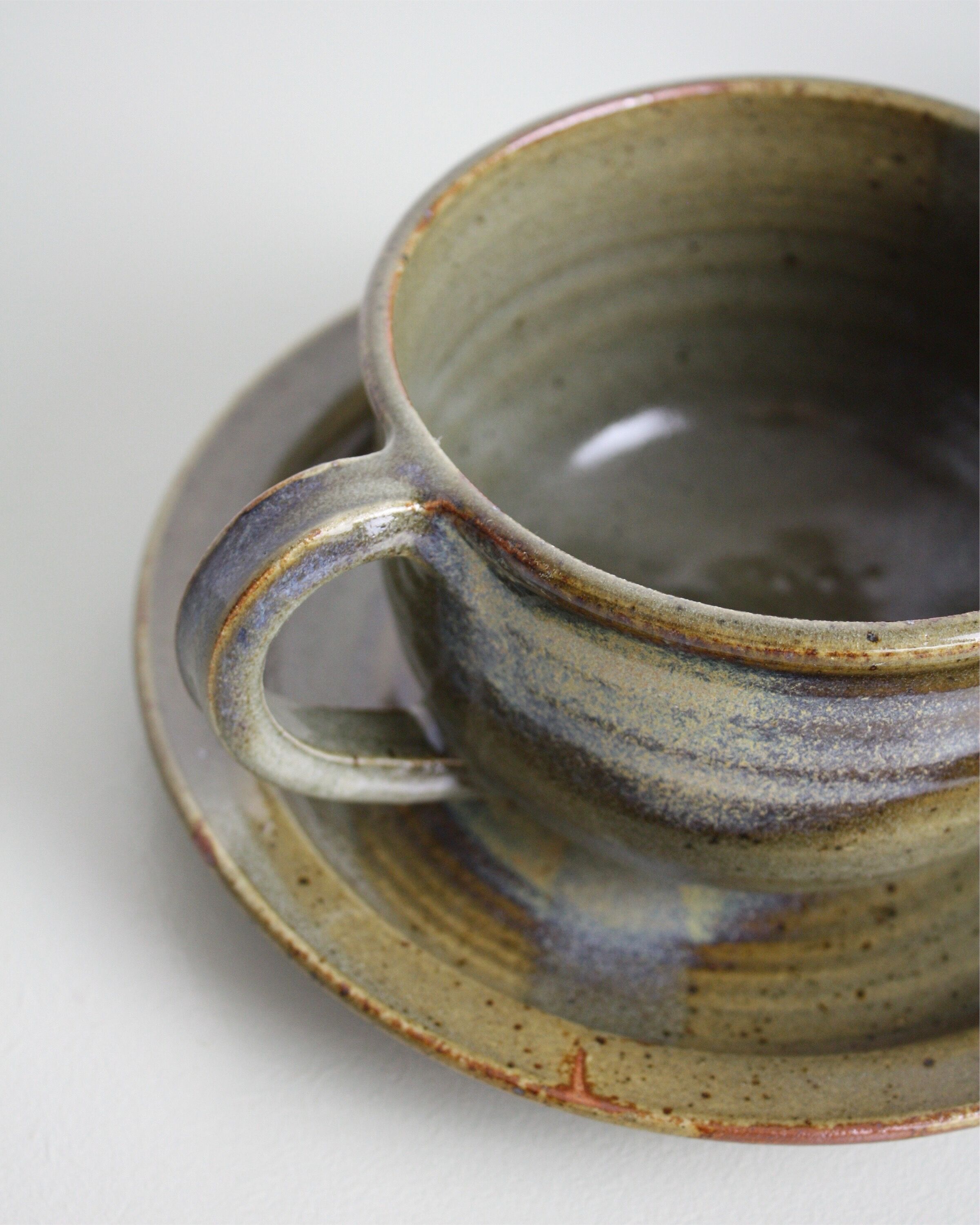 Ceramic bowl and plate set