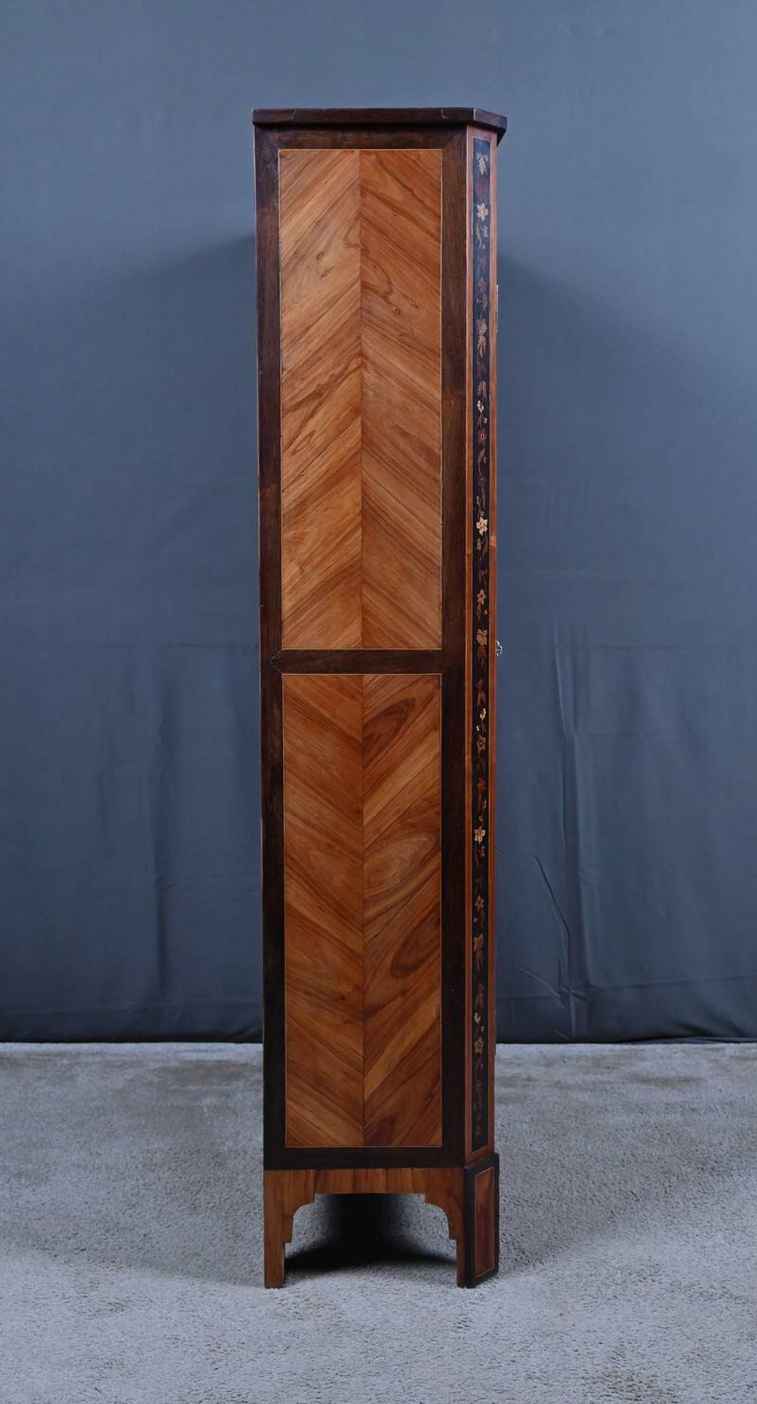 Showcase in precious wood marquetry, Louis XV Transition style.