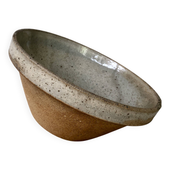 Speckled stoneware salad bowl