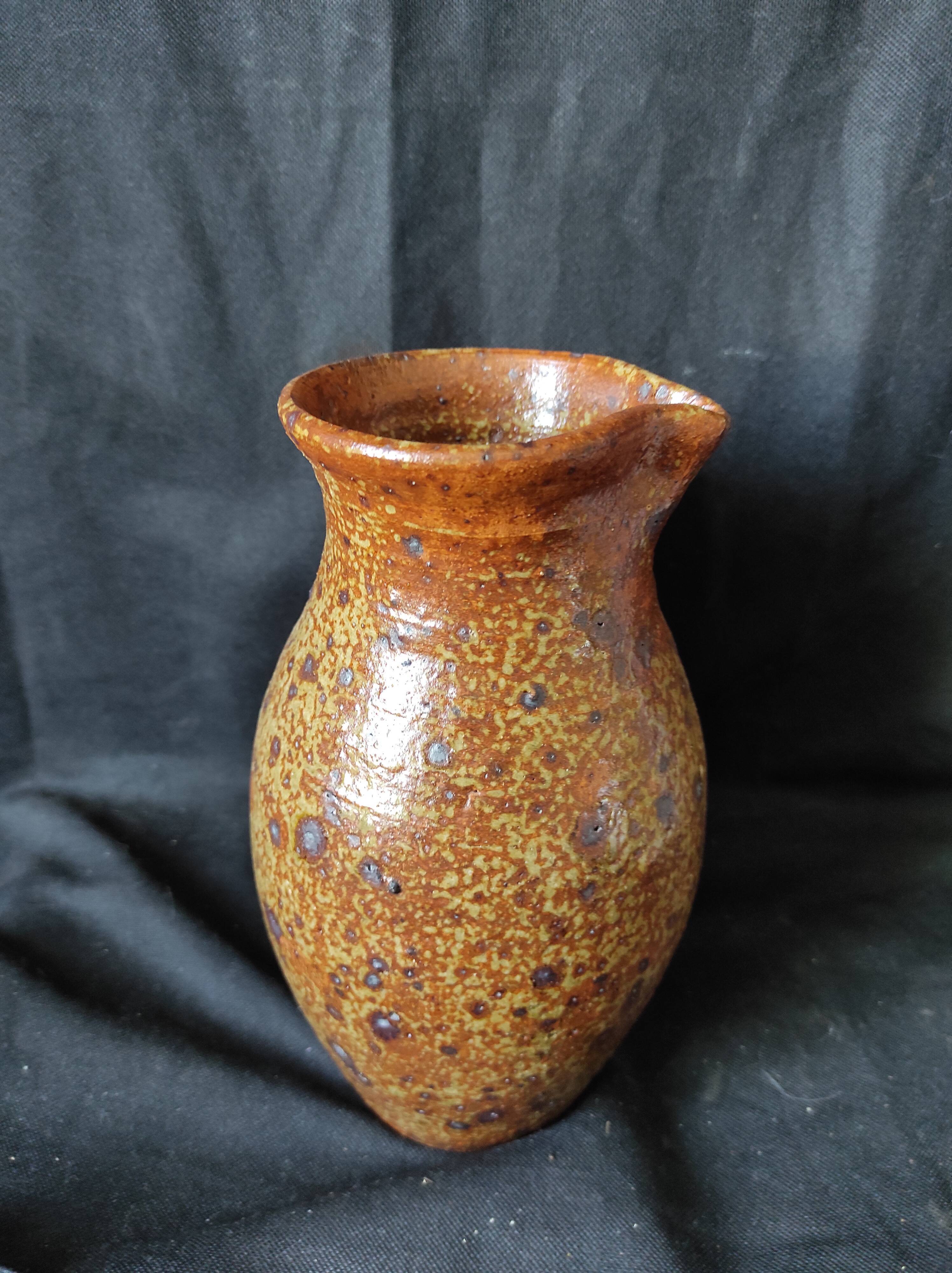 The terminal/jug in pyrite gres