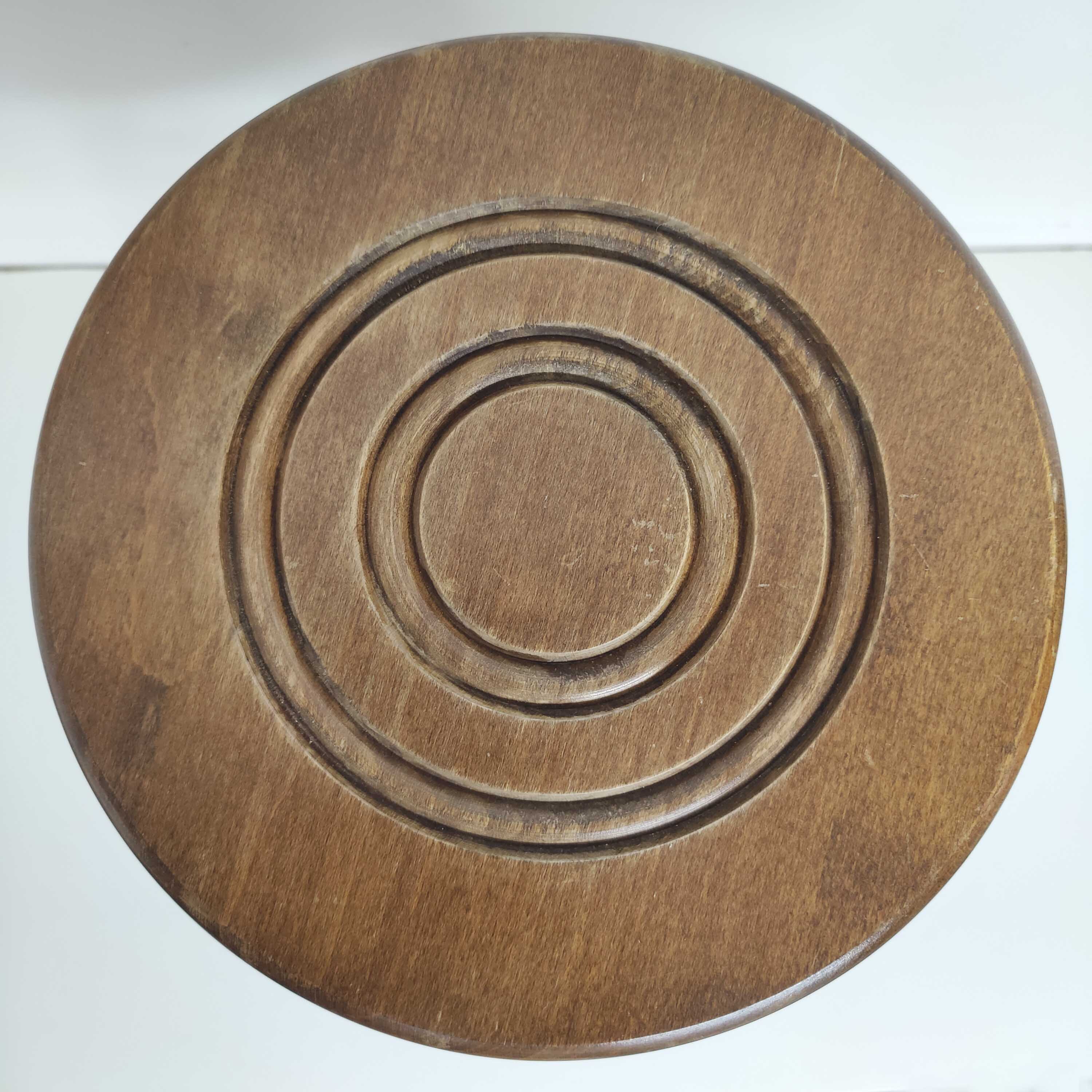 Vintage tripod stool in solid wood beaded legs