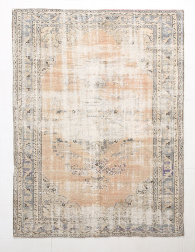 6x9 Old Antique Vintage Rug, 196x270Cm