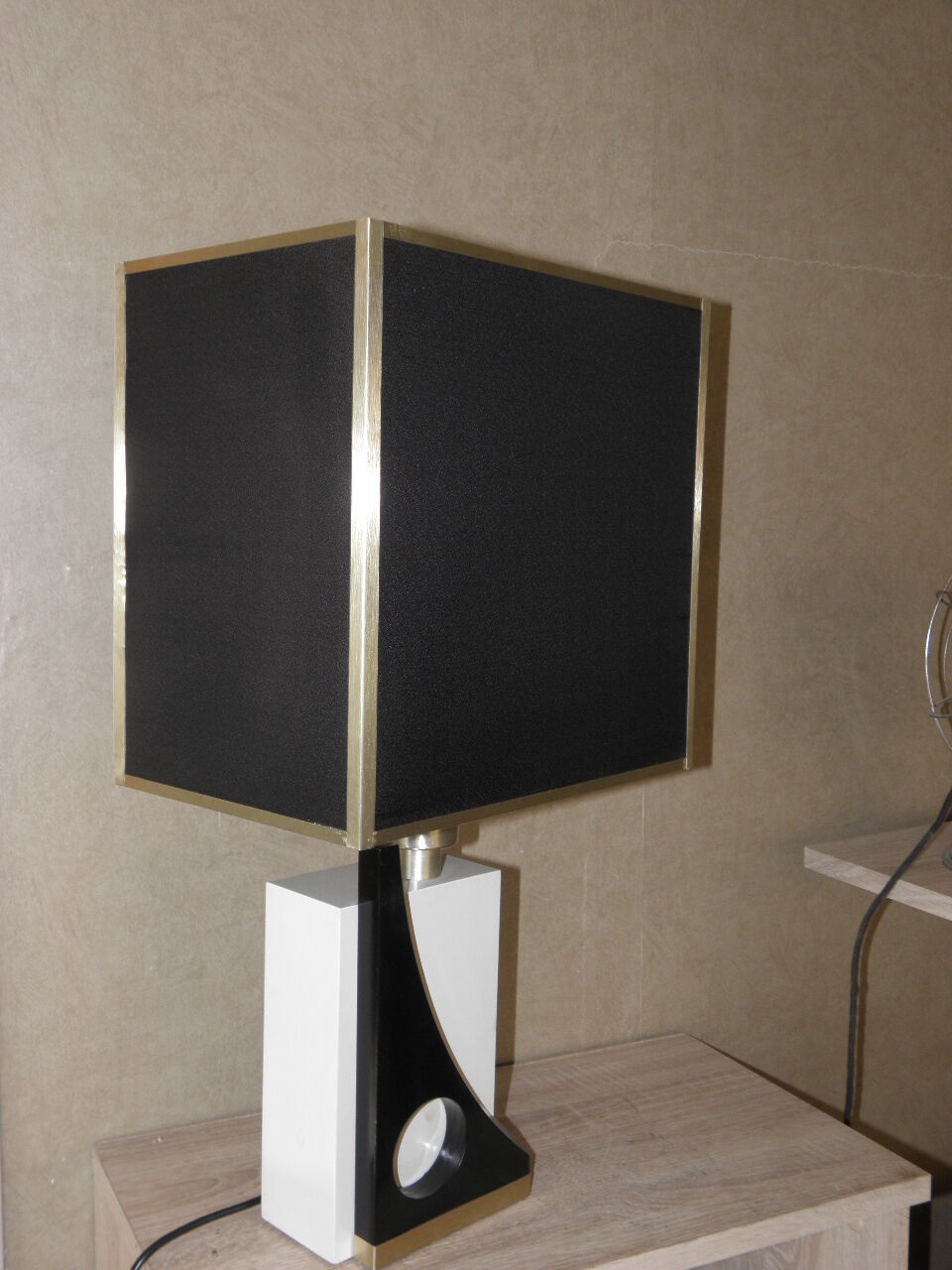 Vintage black white table lamp