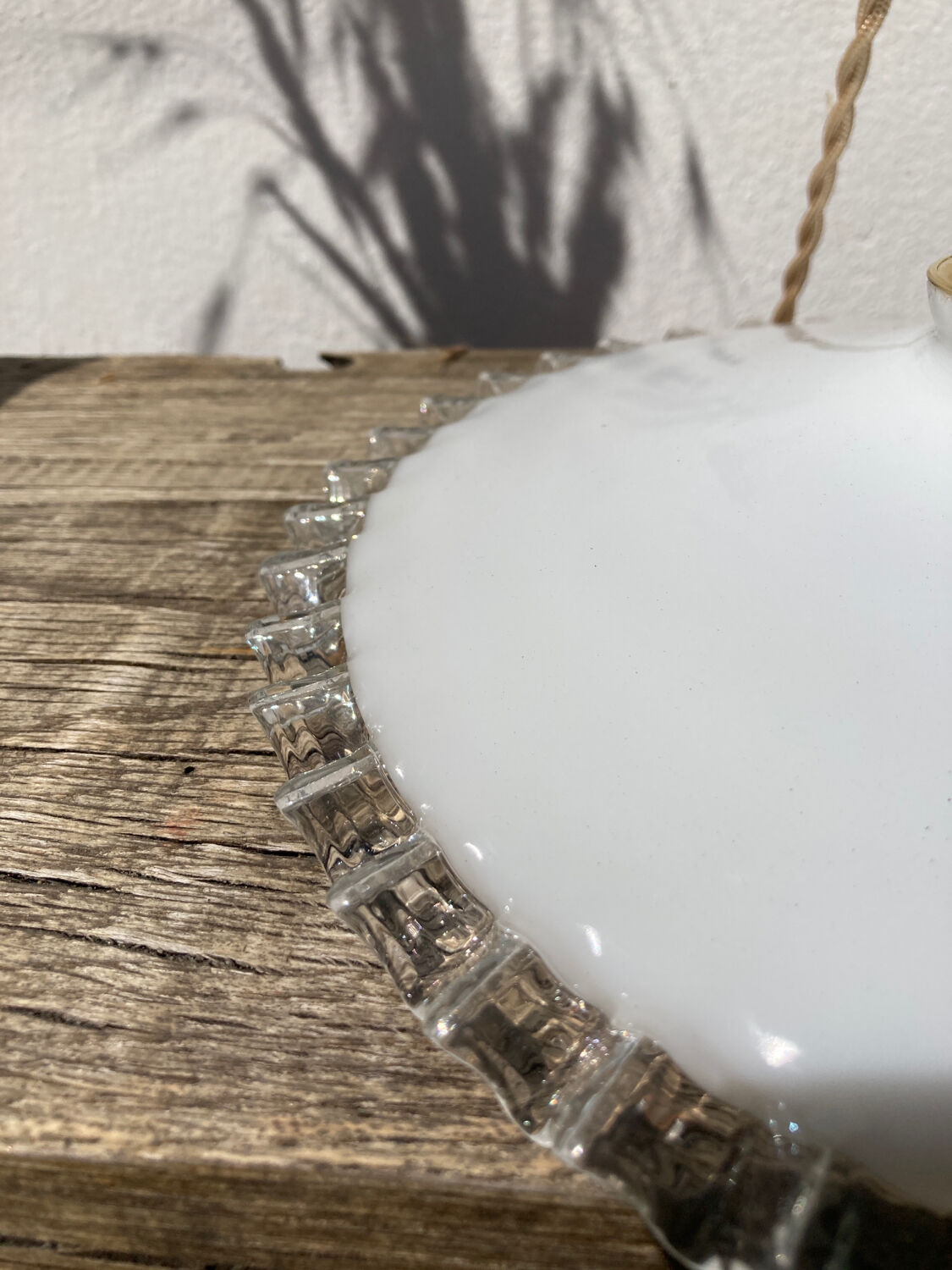 Vintage lace white opaline pendant lamp