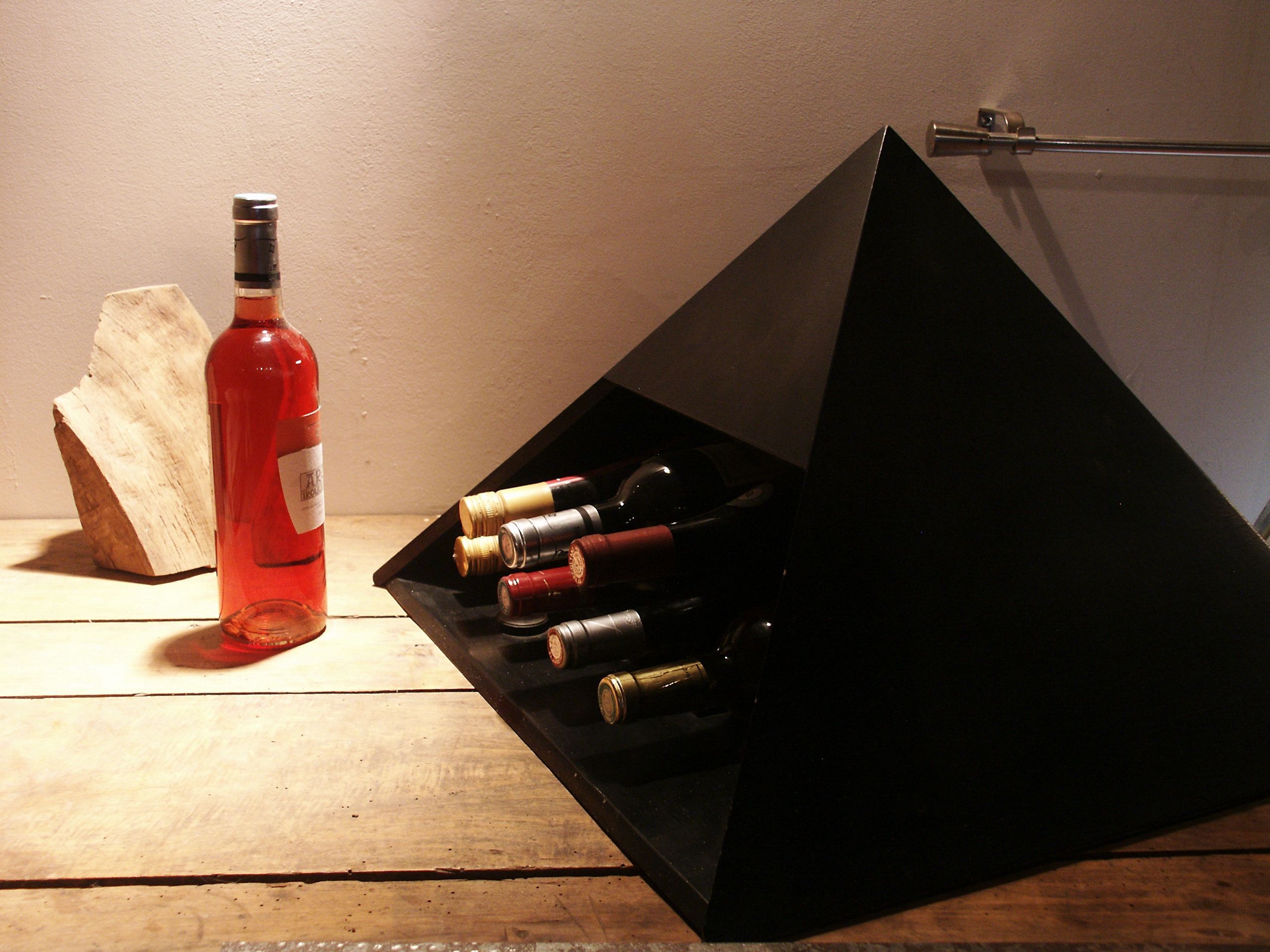 Wooden wine bonus pyramid, 70s/80s