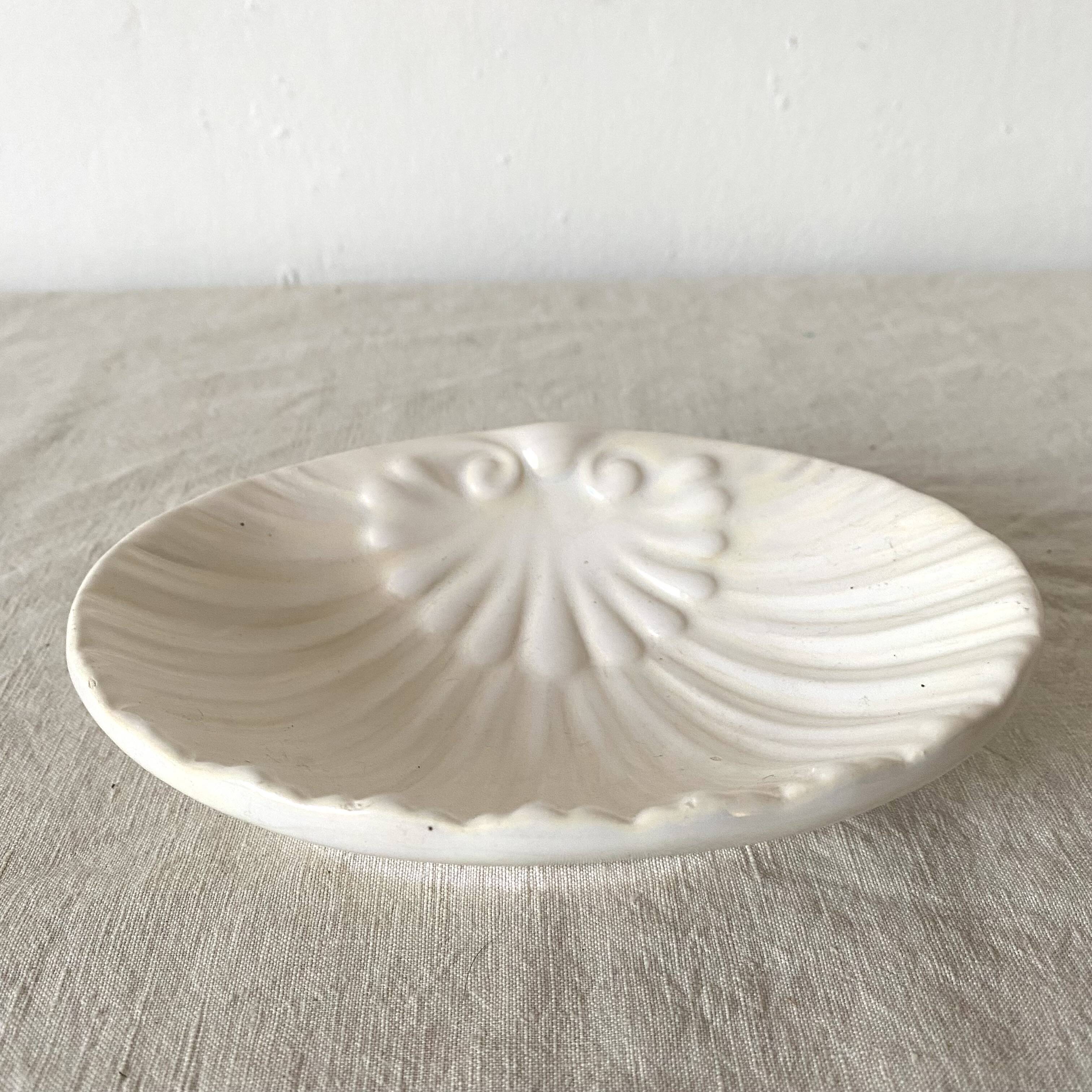 Soap holder or vintage shell pocket