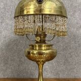 Lampe a pétrole époque Art Nouveau en laiton doré et ciselé vers 1900