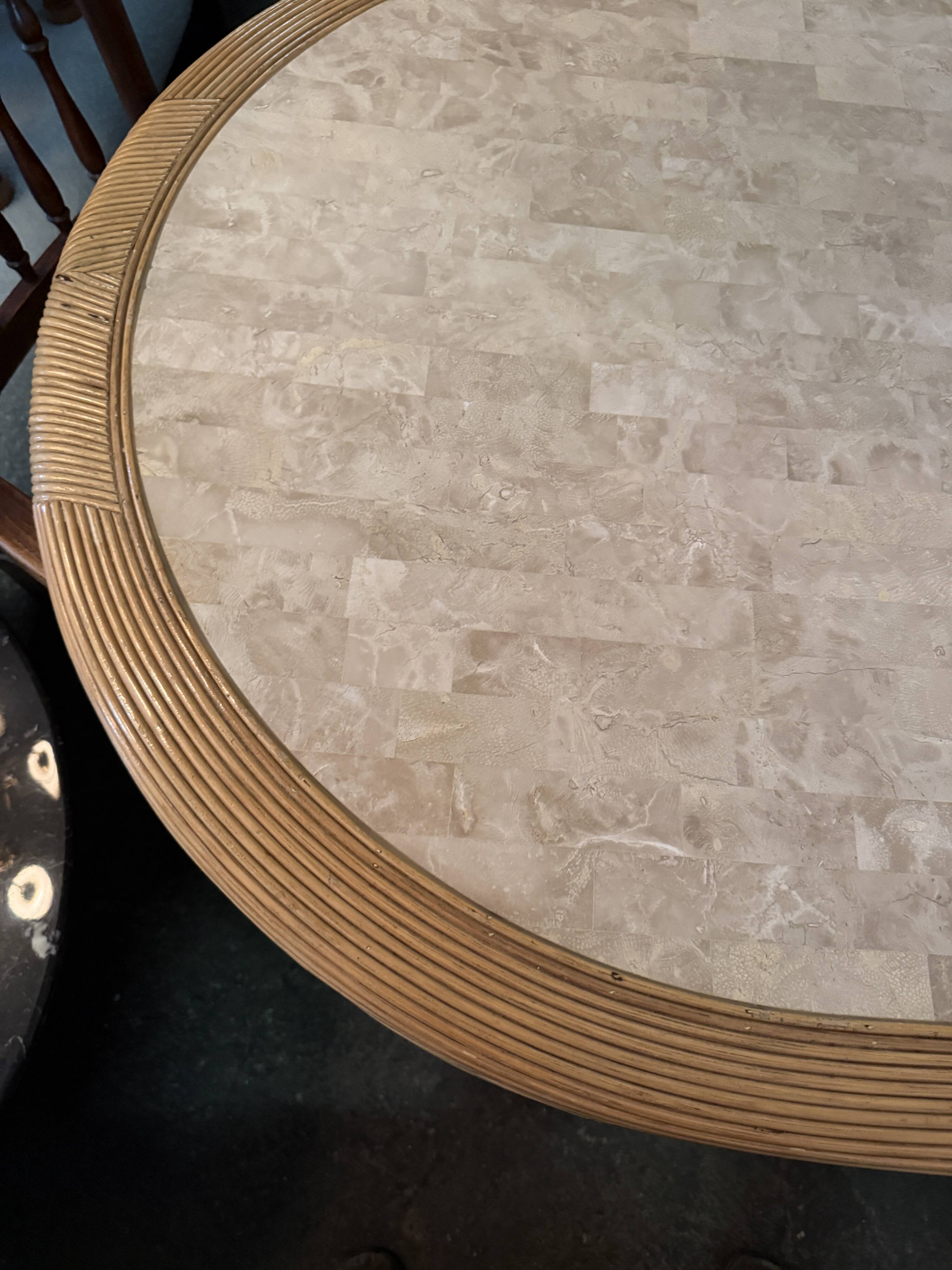 Table à manger en rotin et travertin Vivai del Sud, Italie, années 1960.