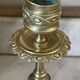 Paire de bougeoirs tête de béliers en bronze doré, style Louis XVI, XIXème
