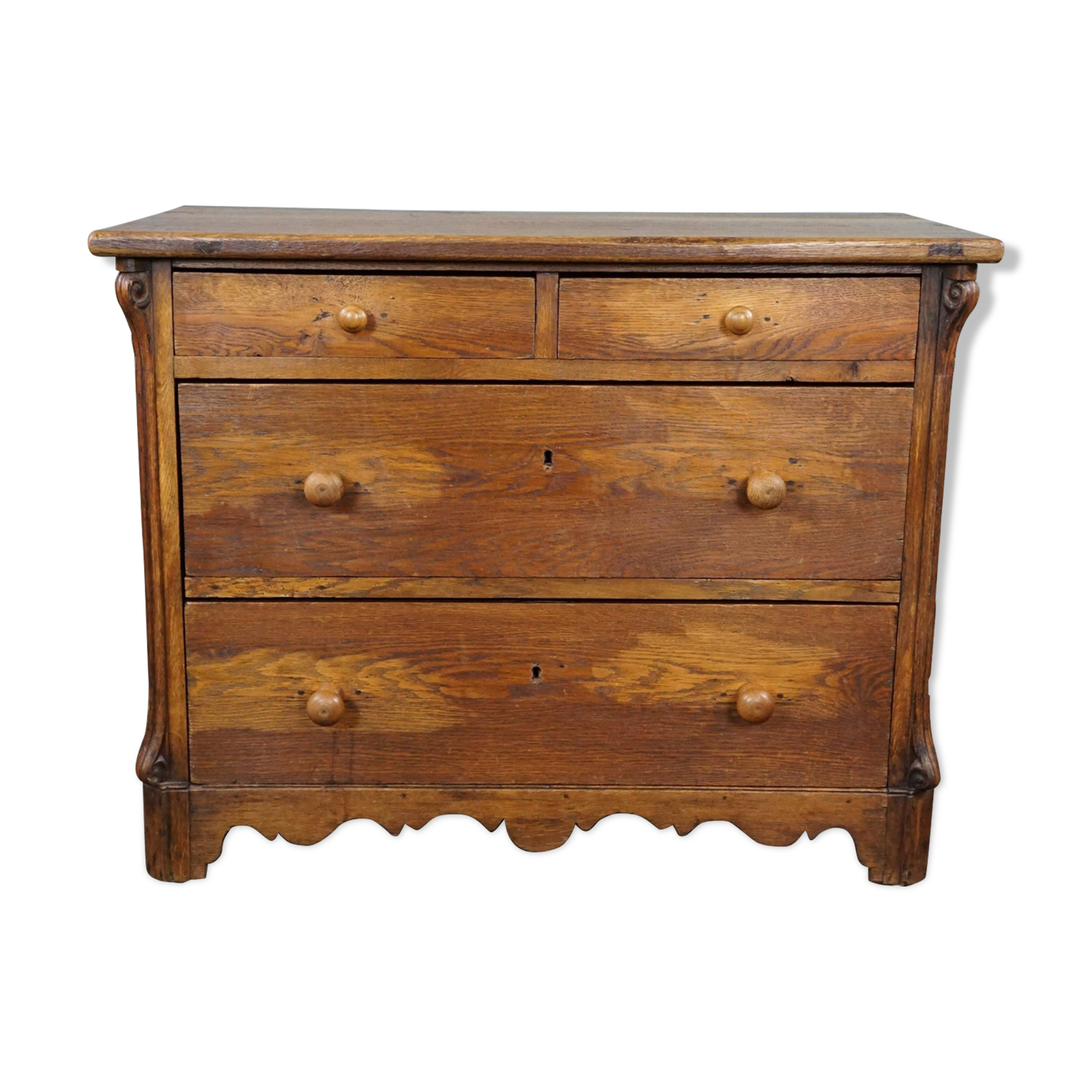 Antique oak chest of drawers with 4 drawers