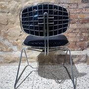 Chaise modèle Beaubourg de Michel Cadestin, 1970
