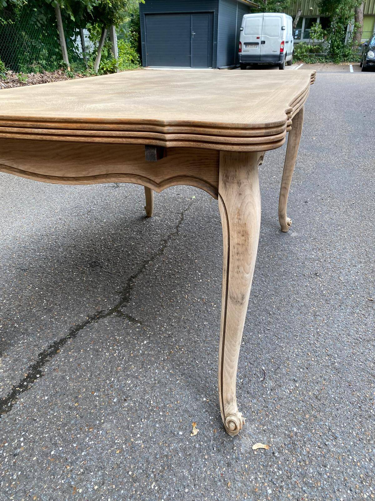 Louis XV extendable dining table renovated in raw wood 220cm