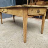 Farm table